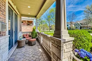 428 S Clifton Ave, Park Ridge, IL 60068 - Photo 2
