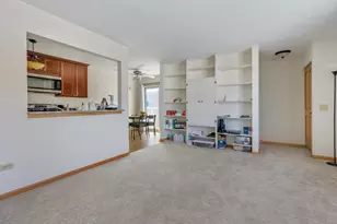717 Whitesail Dr, Schaumburg, IL 60194 - Photo 4