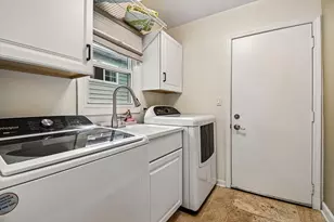 7 Columbus Pkwy, Buffalo Grove, IL 60089 - Photo 28