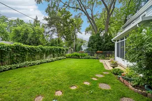 7 Columbus Pkwy, Buffalo Grove, IL 60089 - Photo 56