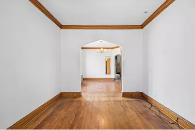 3039 N Gresham Avenue, Chicago, IL 60618 - Photo 8