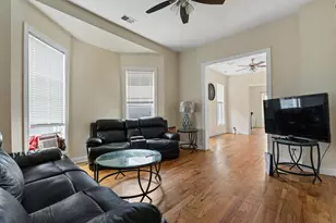 4339 S Indiana Ave, Chicago, IL 60653 - Photo 10