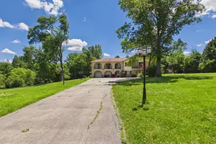 94 Old Creek Rd, Palos Park, IL 60464 - Photo 2