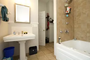 1252 N Greenview Ave, Chicago, IL 60642 - Photo 18