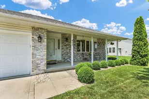 403 N Cedar Dr, Saint John, IL 61873 - Photo 4