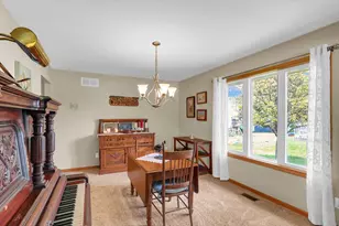 403 N Cedar Dr, Saint John, IL 61873 - Photo 10