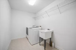 206 S Western Ave, Bartlett, IL 60103 - Photo 20