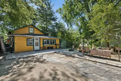 125 Sunnyside Avenue, Crystal Lake, IL 60014 - Photo 2