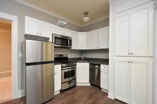 817 W Lakeside Pl, Chicago, IL 60640 - Photo 2