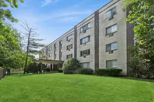 1415 W Pratt Blvd, Chicago, IL 60626 - Photo 1