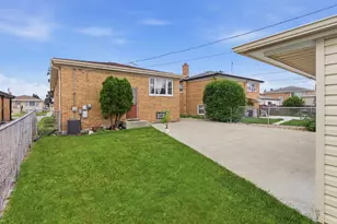 558 Manistee Ave, Calumet City, IL 60409 - Photo 18