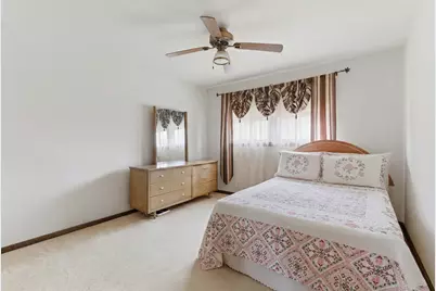 558 Manistee Avenue, Calumet City, IL 60409 - Photo 10
