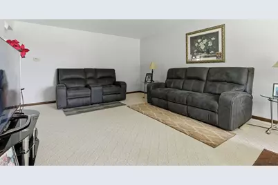 558 Manistee Avenue, Calumet City, IL 60409 - Photo 2