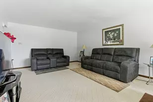 558 Manistee Ave, Calumet City, IL 60409 - Photo 2