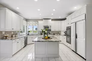 10 Bordeaux Ct, Oakwood Hills, IL 60013 - Photo 12