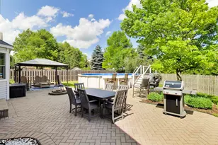 2446 Lawson Blvd, Gurnee, IL 60031 - Photo 32