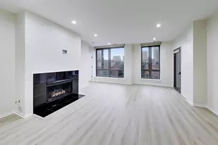 400 N Clinton St, Chicago, IL 60654 - Photo 12