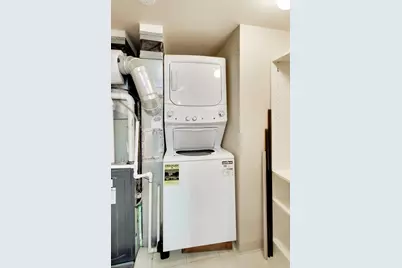 400 N Clinton Street #401, Chicago, IL 60654 - Photo 30