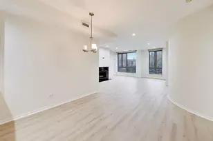 400 N Clinton St, Chicago, IL 60654 - Photo 10