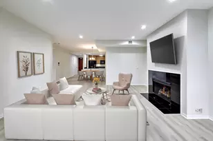 400 N Clinton St, Chicago, IL 60654 - Photo 8
