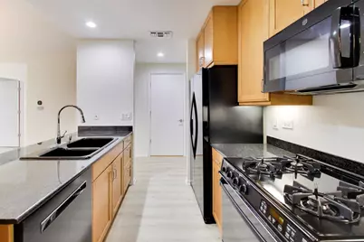 400 N Clinton Street #401, Chicago, IL 60654 - Photo 18