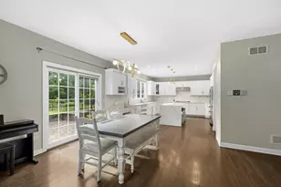 6430 Clarendon Hills Rd, Willowbrook, IL 60527 - Photo 8