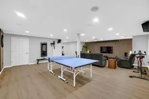 6430 Clarendon Hills Rd, Willowbrook, IL 60527 - Photo 32