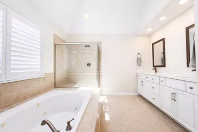 6430 Clarendon Hills Road, Willowbrook, IL 60527 - Photo 20