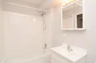 5736 N Winthrop Ave, Chicago, IL 60660 - Photo 20