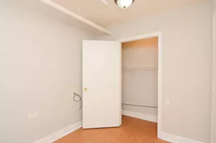 5736 N Winthrop Ave, Chicago, IL 60660 - Photo 18