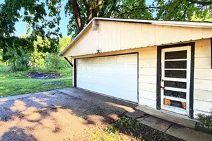 1402 N Sterling St, Streator, IL 61364 - Photo 20