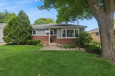 239 Brice Avenue, Mundelein, IL 60060 - Photo 1
