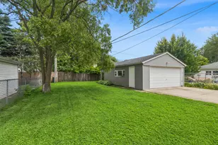 239 Brice Ave, Mundelein, IL 60060 - Photo 20