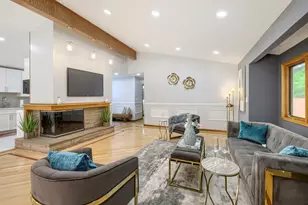1325 E Lake Ave, Glenview, IL 60025 - Photo 14