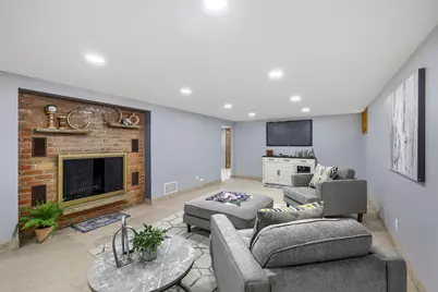 1325 E Lake Avenue, Glenview, IL 60025 - Photo 18