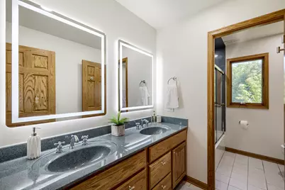 1325 E Lake Avenue, Glenview, IL 60025 - Photo 30