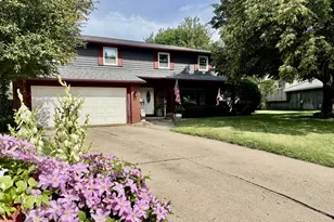 7 Westminster Dr, Spring Valley, IL 61362 - Photo 2