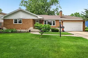 1032 62nd Pl, Downers Grove, IL 60516 - Photo 1