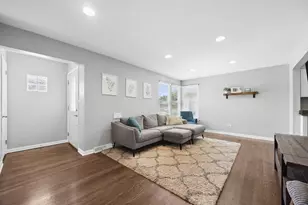 730 S Monterey Ave, Villa Park, IL 60181 - Photo 4