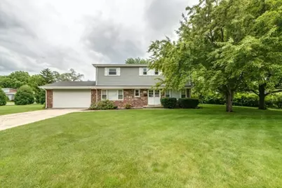 1211 W Marion Road, Arlington Heights, IL 60004 - Photo 1