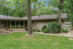 11206 Havenswood Rd, Roscoe, IL 61073 - Photo 2