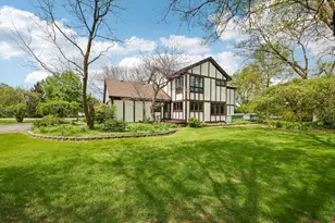 1152 Terre Dr, Libertyville, IL 60048 - Photo 46