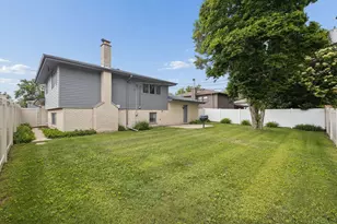 67 Rosewood Ln, Chicago Heights, IL 60411 - Photo 22