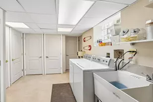 4317 Greenwood St, Skokie, IL 60076 - Photo 36