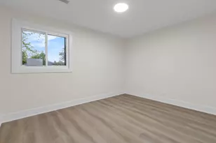 135 S Walnut Ln, Schaumburg, IL 60193 - Photo 34