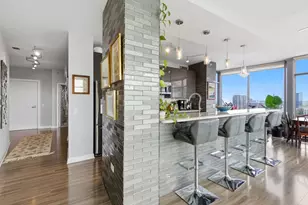 100 E 14th St, Chicago, IL 60605 - Photo 14