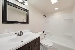 332 Klein Creek Ct, Carol Stream, IL 60188 - Photo 20