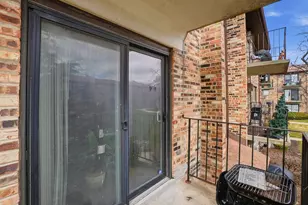 332 Klein Creek Ct, Carol Stream, IL 60188 - Photo 4