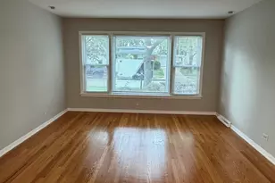 166 Doris Ln, Chicago Heights, IL 60411 - Photo 2