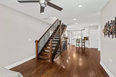 5654 W Cornelia Avenue, Chicago, IL 60634 - Photo 6